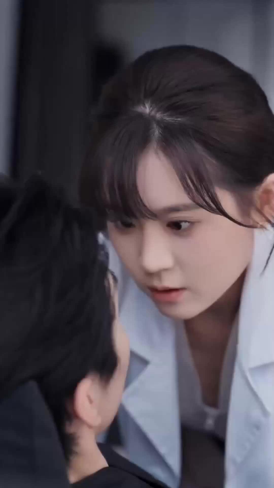 （DUBBED）His Light in the Dark — Episode 9